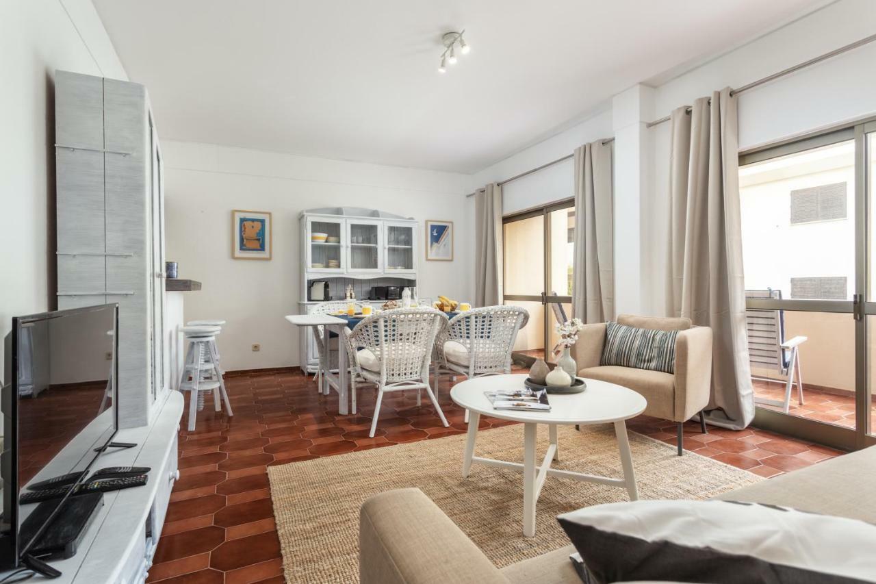 Lagos Apartment Ap Praia Dona Ana Ngoại thất bức ảnh